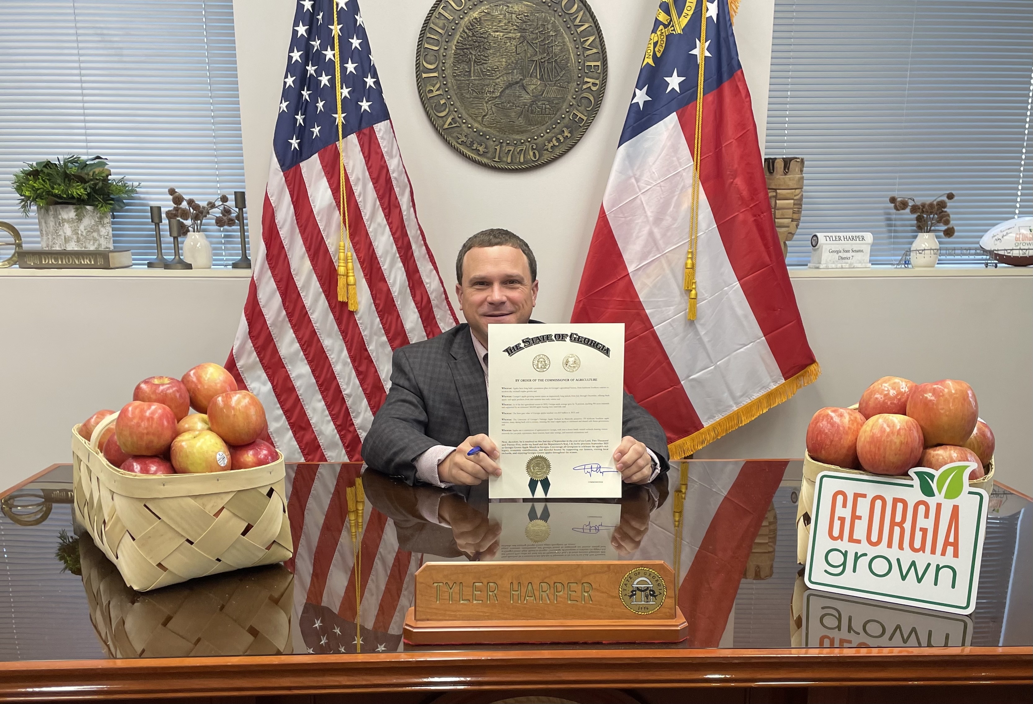 Georgia Agriculture Commissioner Declares September “Georgia Grown Apple Month,” Unveils Statewide Apple Orchards Map